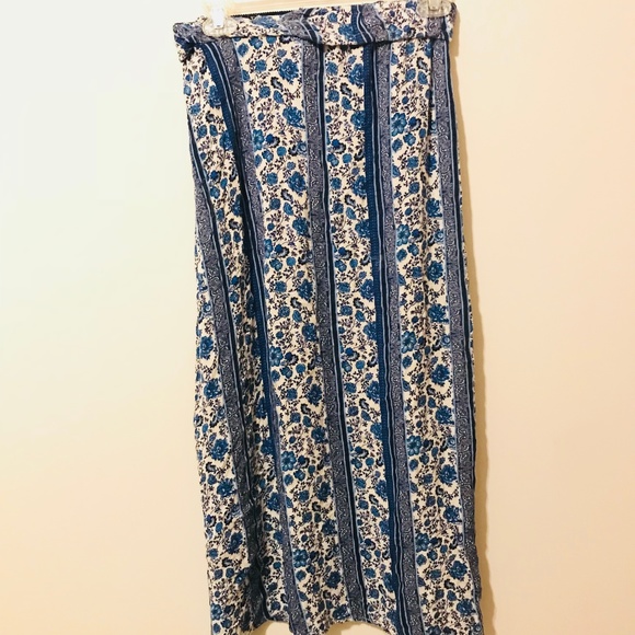 Boutique Dresses & Skirts - 3/$12 Blue Floral Elastic Maxi Skirt